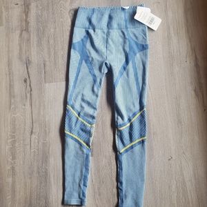 NWT Fabletics madelaine petsch leggings